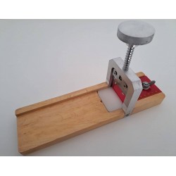 Guillotine à couper le feutre